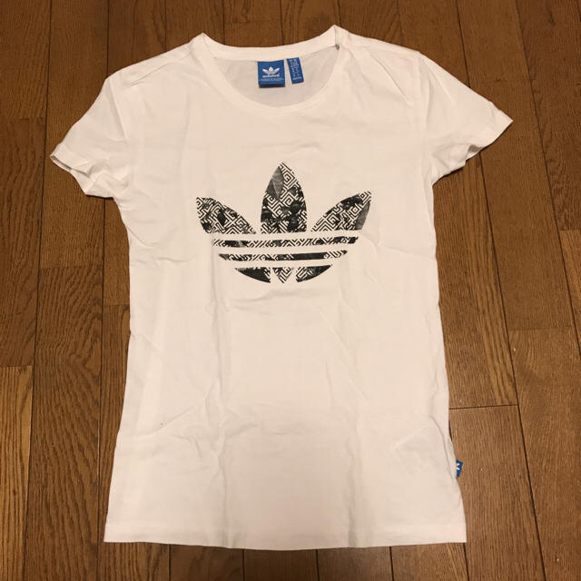 adidas(アディダス)のアディダス adidas Tシャツ レディースのトップス(Tシャツ(半袖/袖なし))の商品写真