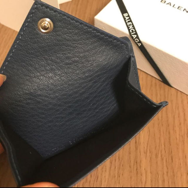 Balenciaga(バレンシアガ)の新品 バレンシアガ ネイビー ペーパー ミニ ウォレット メンズのファッション小物(折り財布)の商品写真