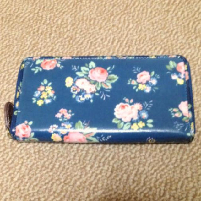 Cath Kidston(キャスキッドソン)のCath Kidston 長財布 レディースのファッション小物(財布)の商品写真