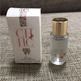 キャロライナヘレナ(CAROLINA HERRERA)のキャロライナヘレラ CH ロー オードトワレ(香水(女性用))