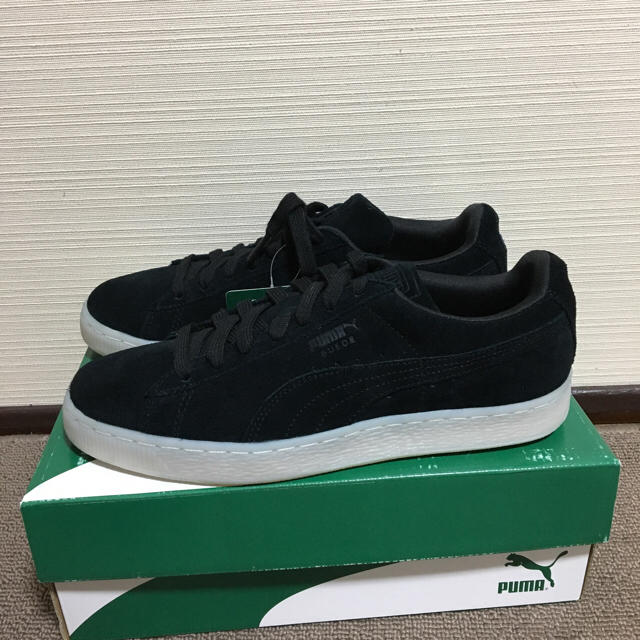 PUMA(プーマ)のPUMA☆定番人気SUEDE☆ブラック☆新品未使用25.0cm レディースの靴/シューズ(スニーカー)の商品写真