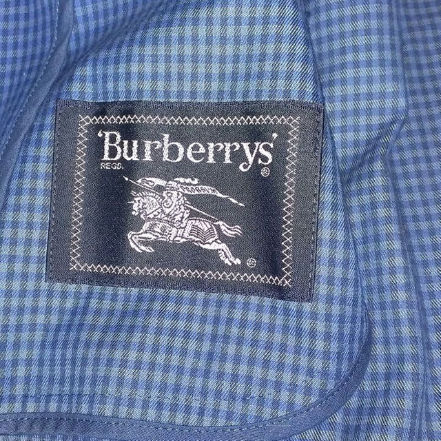 BURBERRY(バーバリー)の正規美品!Burberrys青ﾁｪｯｸﾄﾚﾝﾁｺｰﾄ 大きいﾊﾞｰﾊﾞﾘｰ レディースのジャケット/アウター(トレンチコート)の商品写真