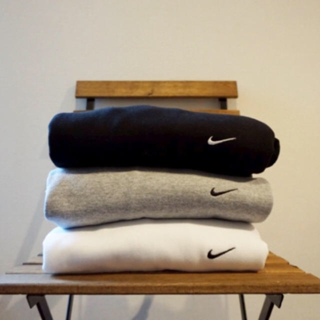 NIKE(ナイキ)のLAURIE LISH ナイキ NIKE スウェット レディースのトップス(トレーナー/スウェット)の商品写真