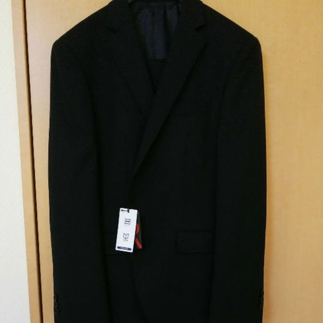 青山(アオヤマ)の洋服の青山新品タグ付き上下セット メンズのスーツ(セットアップ)の商品写真