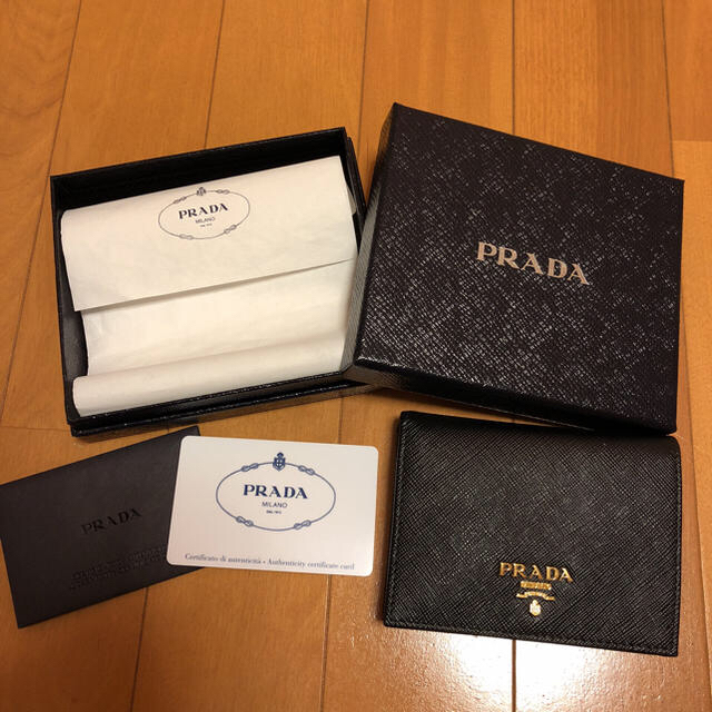 PRAD プラダ 財布 二つ折り 美品