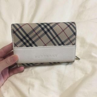 バーバリー(BURBERRY)の最終お値下げ！美品バーバリー♡ホワイトチェックウォレット(財布)