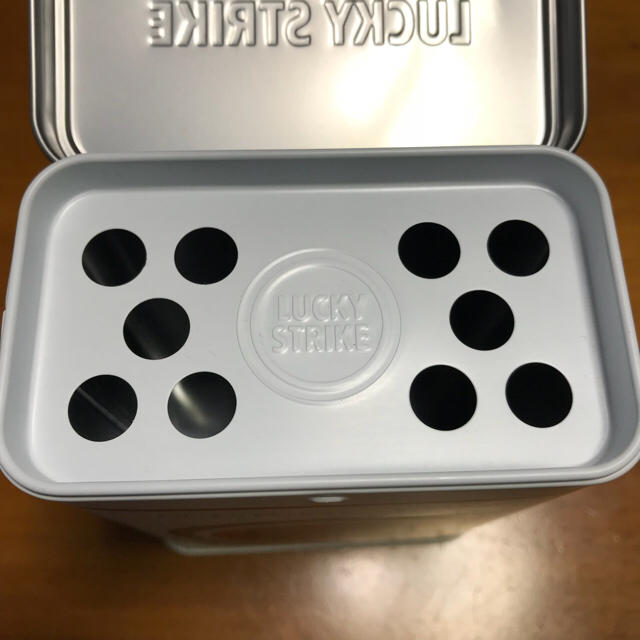 LUCKY STRIKE ラッキーストライク スチール缶 灰皿の通販 by LUCKY STRIKE ラッキーストライク スチール缶 灰皿の通販 by