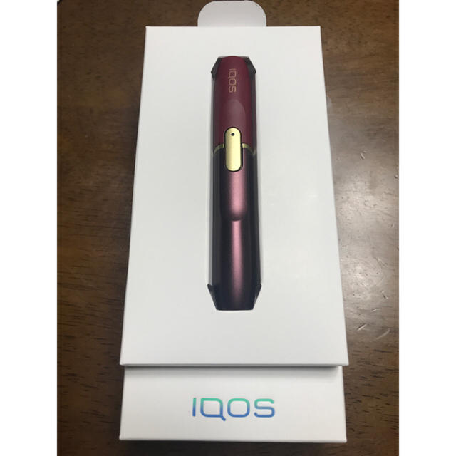 IQOS(アイコス)のIQOS アイコスホルダー 限定バーガンディ 新品 メンズのファッション小物(タバコグッズ)の商品写真