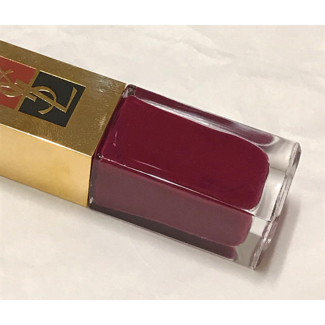 Yves Saint Laurent Beaute(イヴサンローランボーテ)のイヴ・サンローラン ラ ラック #33 新品 ボルドー コスメ/美容のネイル(マニキュア)の商品写真