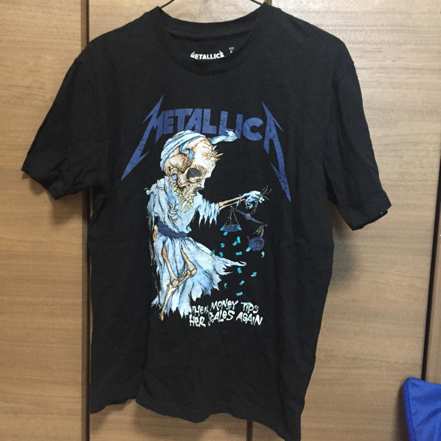 GU - メタリカ Tシャツ 早い者勝ちの通販 by SSS|ジーユーなら GU - メタリカ Tシャツ 早い者勝ちの通販 by SSS|ジーユーなら