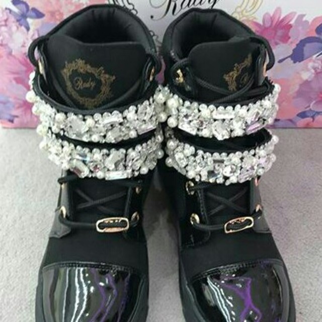 ックです Rady - rady ベルトビジュー インヒール スニーカー ブラック