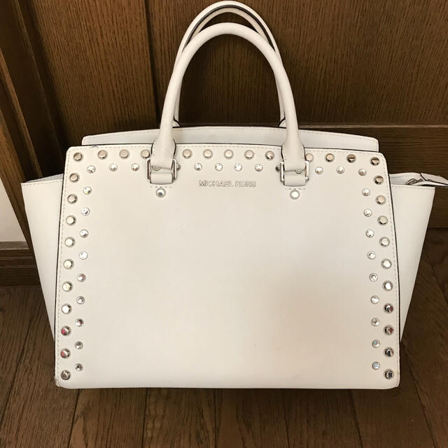 バッグMICHEAL KORS バック スタッズ 白