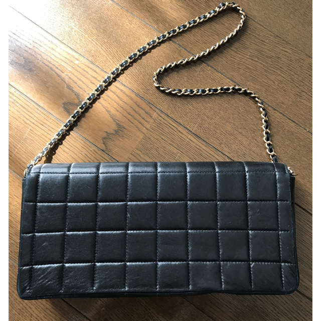 CHANEL チョコバー マトラッセ チェーン ショルダーバッグ CHANEL チョコバー マトラッセ チェーン ショルダーバッグ