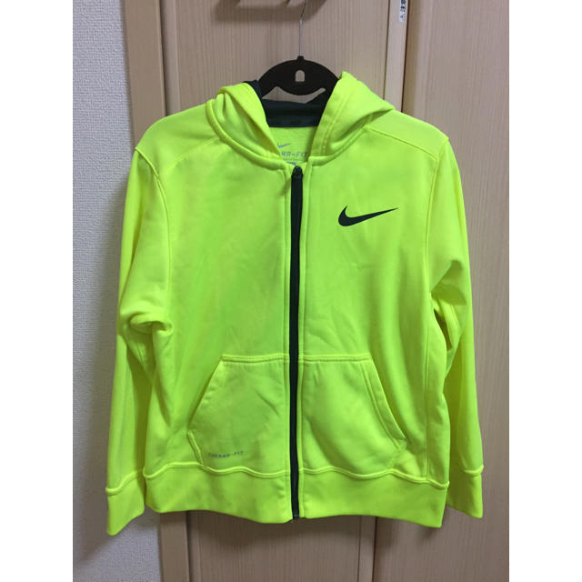 NIKE(ナイキ)のナイキ キッズ/ベビー/マタニティのキッズ服男の子用(90cm~)(ジャケット/上着)の商品写真