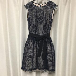 レッドヴァレンティノ(RED VALENTINO)のRED VALENTINO レースドレス(ひざ丈ワンピース)