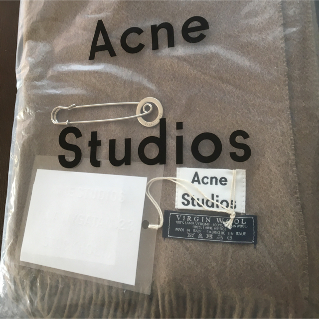 ACNE(アクネ)の【ラスト1点】 アクネ　ストール　Multi　AcneStudios レディースのファッション小物(ストール/パシュミナ)の商品写真