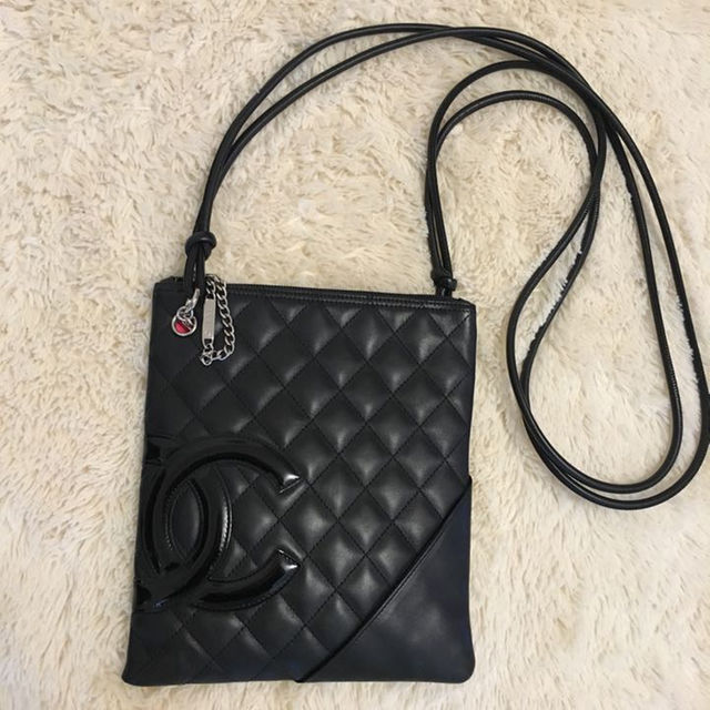 人気激安 CHANEL - シャネル ショルダーバッグ/斜めがけ ✳︎美品