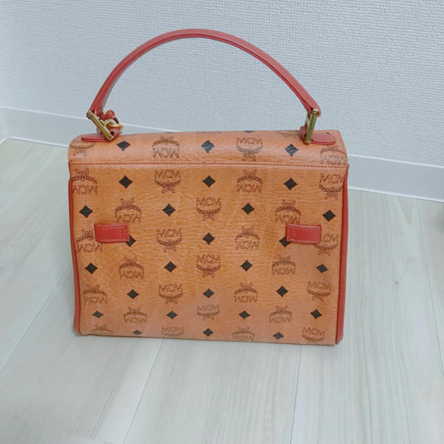 MCM(エムシーエム)のMCM ハンドバッグ レディースのバッグ(ハンドバッグ)の商品写真