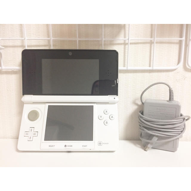 ニンテンドー3DS(ニンテンドー3DS)のニンテンドー3DS  エンタメ/ホビーのゲームソフト/ゲーム機本体(携帯用ゲーム機本体)の商品写真