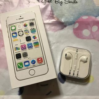 アイフォーン(iPhone)のiPhone5sの箱とイヤホン♡(その他)