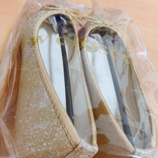 w closet(ダブルクローゼット)のwcloset キラキラ バレーシューズ GOLD レディースの靴/シューズ(ハイヒール/パンプス)の商品写真