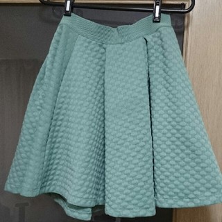 エイチアンドエム(H&M)のフレア スカート(ひざ丈スカート)