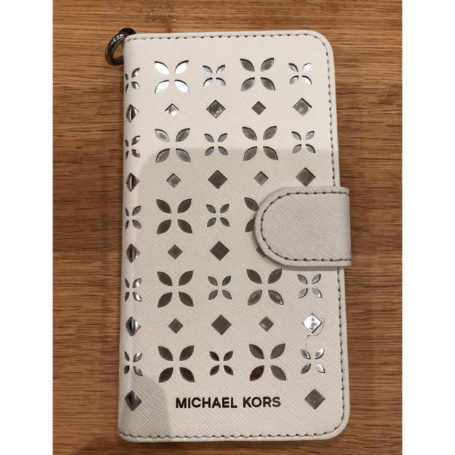 Michael Kors(マイケルコース)のMICHAEL KORS iPhone7/8ケータイケース 手帳型 スマホ/家電/カメラのスマホアクセサリー(iPhoneケース)の商品写真