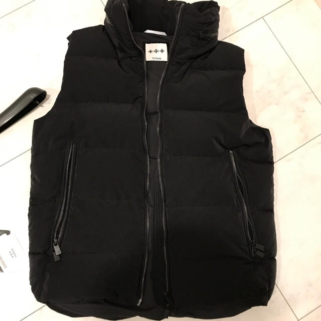 極美品 TATRAS タトラス ダウンベスト 黒 サイズ2 極美品 TATRAS タトラス ダウンベスト 黒 サイズ2