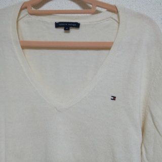 トミーヒルフィガー(TOMMY HILFIGER)のVネック ニット トミー(ニット/セーター)