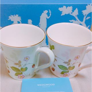 ウェッジウッド(WEDGWOOD)の【marron0様専用】ウエッジウッド ワイルドストロベリー ペアマグ(食器)