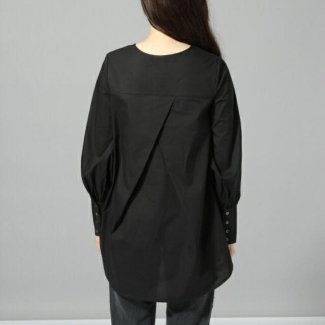 HARE(ハレ)のHARE 袖ギャザーシャツ 黒 レディースのトップス(シャツ/ブラウス(長袖/七分))の商品写真