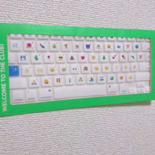 アーバンアウトフィッターズ(Urban Outfitters)のEmoji キーボードカバー😎😂😀(PC周辺機器)