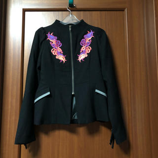 アルゴンキン(ALGONQUINS)の新品 アルギンコンの刺繍付き黒ジャケット＊＊(ノーカラージャケット)
