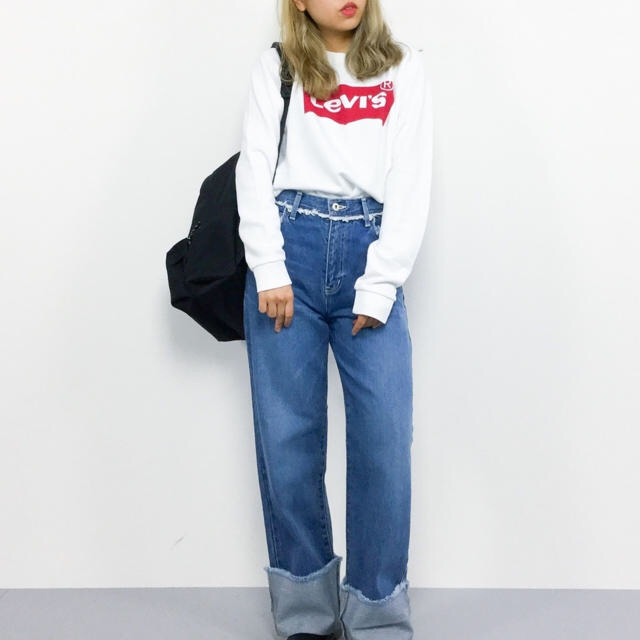 Levi's(リーバイス)のリーバイス ロゴスウェット レディースのトップス(トレーナー/スウェット)の商品写真