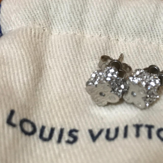 LOUIS VUITTON(ルイヴィトン)のLouisVuitton クリスマス仕様 ピアス レディースのアクセサリー(ピアス)の商品写真