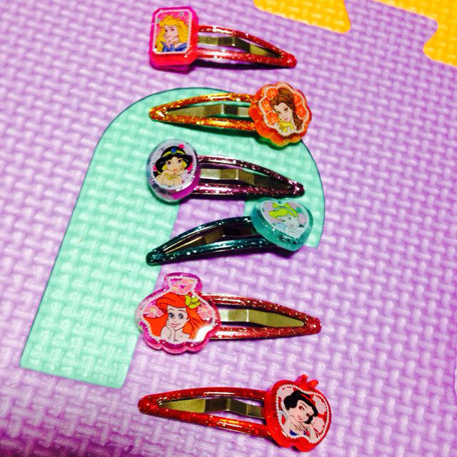 SPINNS(スピンズ)のディズニープリンセス☆彡ピン留め レディースのヘアアクセサリー(ヘアピン)の商品写真