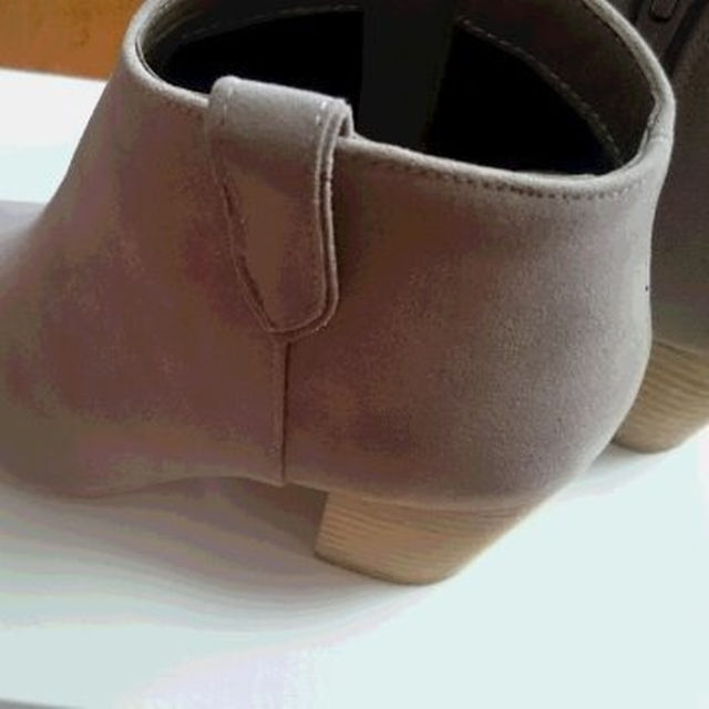 LEPSIM(レプシィム)のＬＥＰＳＩＭのショートブーツ　Ｍサイズ　新品★ レディースの靴/シューズ(ブーツ)の商品写真