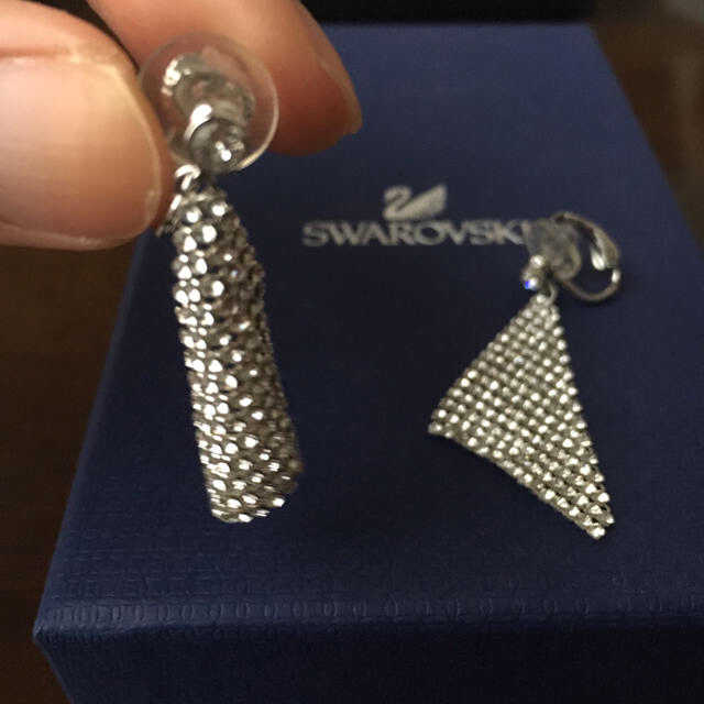 SWAROVSKI(スワロフスキー)のスワロフスキー シルバー Fit イヤリング レディースのアクセサリー(イヤリング)の商品写真