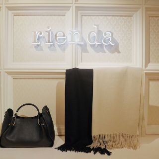 リエンダ(rienda)のrienda ノベルティー ストール 黒 新品(ストール/パシュミナ)