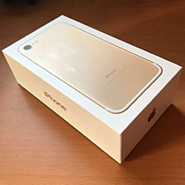 A - au 新品 SIMロック解除済 7 128GB ゴールドの通販 by 特価BL&