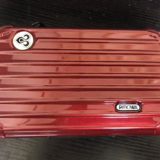 リモワ(RIMOWA)の未使用 RIMOWA ファーストクラス アメニティ トラベルポーチ レッド(旅行用品)