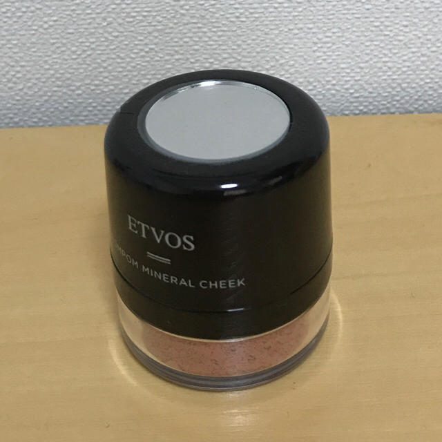 ETVOS(エトヴォス)のETVOS ポンポンミネラルチーク コスメ/美容のベースメイク/化粧品(チーク)の商品写真