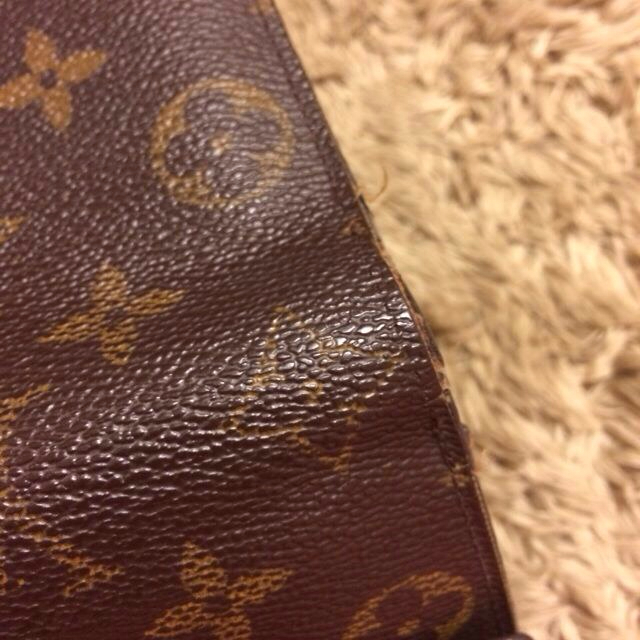 LOUIS VUITTON(ルイヴィトン)のヴィトン二つ折り財布 レディースのファッション小物(財布)の商品写真