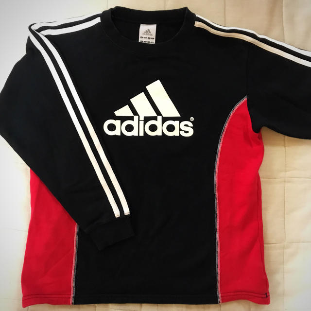 adidas(アディダス)のアディダストレーナー 150 キッズ/ベビー/マタニティのキッズ服男の子用(90cm~)(Tシャツ/カットソー)の商品写真