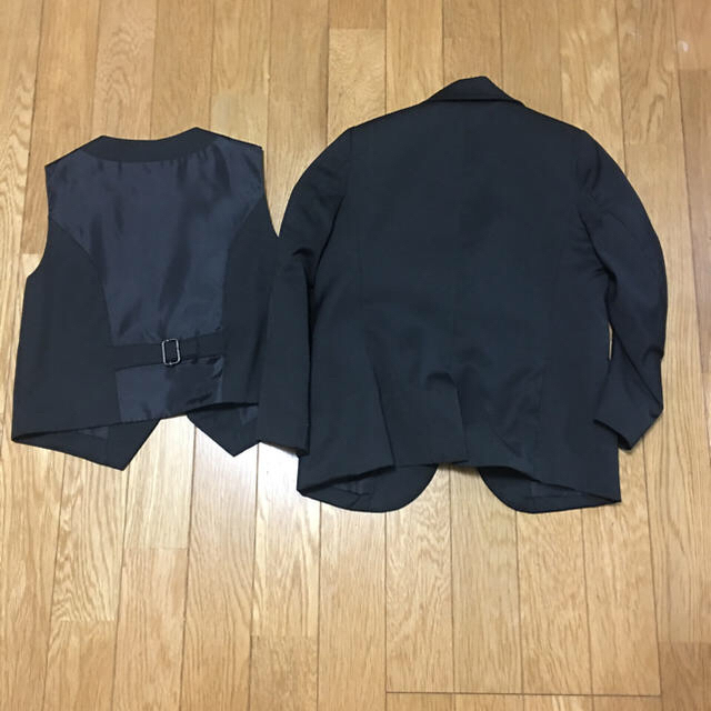 H&M(エイチアンドエム)のH&M 子供用 スリーピース キッズ/ベビー/マタニティのキッズ服男の子用(90cm~)(ドレス/フォーマル)の商品写真