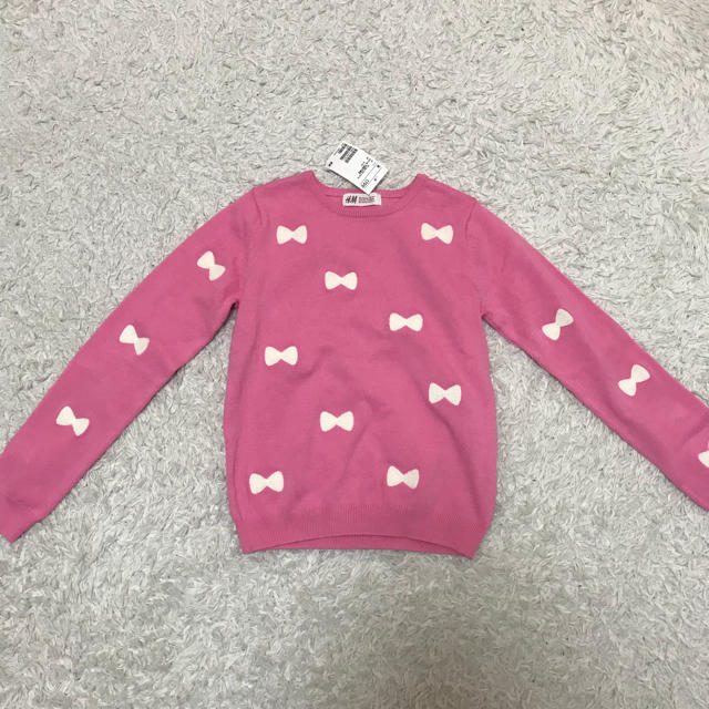 H&M(エイチアンドエム)の新品♡リボン柄ニット キッズ/ベビー/マタニティのキッズ服女の子用(90cm~)(ニット)の商品写真