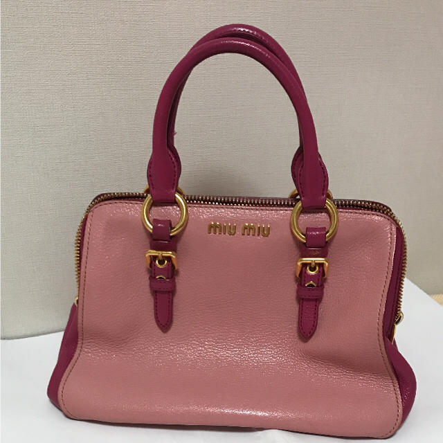 レディースmiumiu バッグ