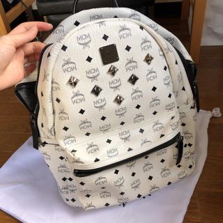 エムシーエム(MCM)のあず様 月末まで取り置き専用#MCM 白リュック(リュック/バックパック)