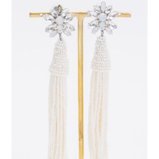 オスカーデラレンタ(Oscar de la Renta)のオルガブランカ NICOLA earring Off-White(イヤリング)