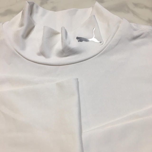 PUMA(プーマ)のyucchi様専用❣️プーマ、白＆グレー2枚セット レディースの下着/アンダーウェア(アンダーシャツ/防寒インナー)の商品写真